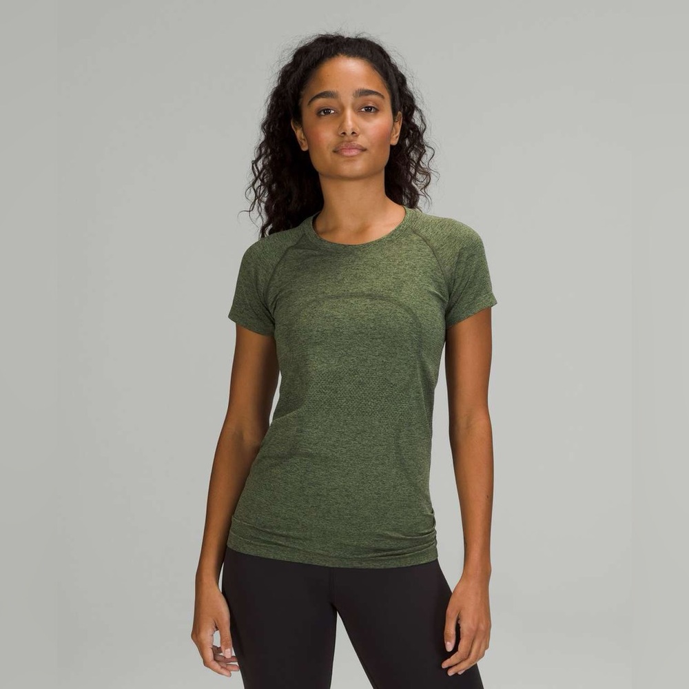 Lululemon Swiftly Tech Short Sleeve Shirt 2.0
Rainforest Green / Green Twill